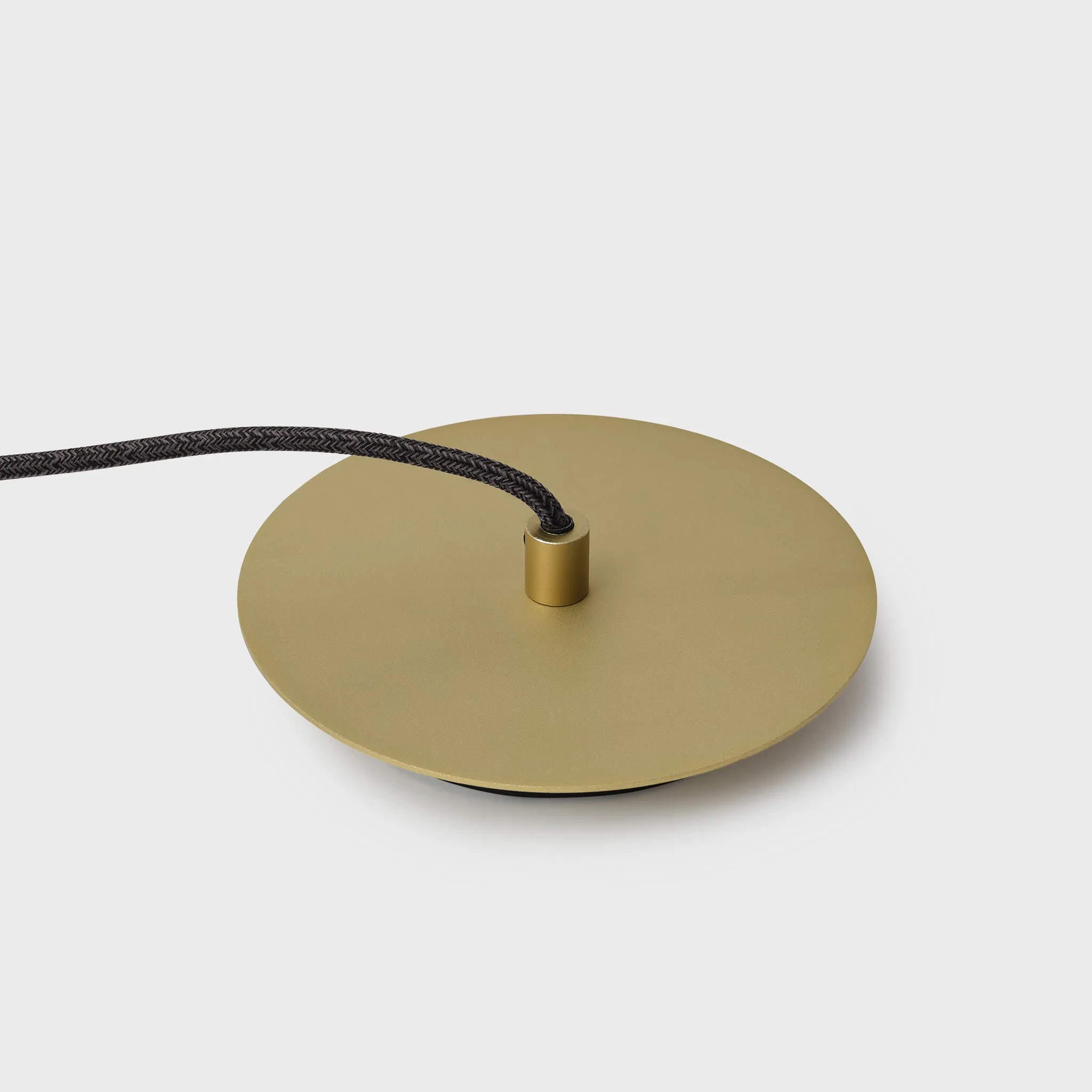 Loop Single Pendant in Gold   Sphere IV